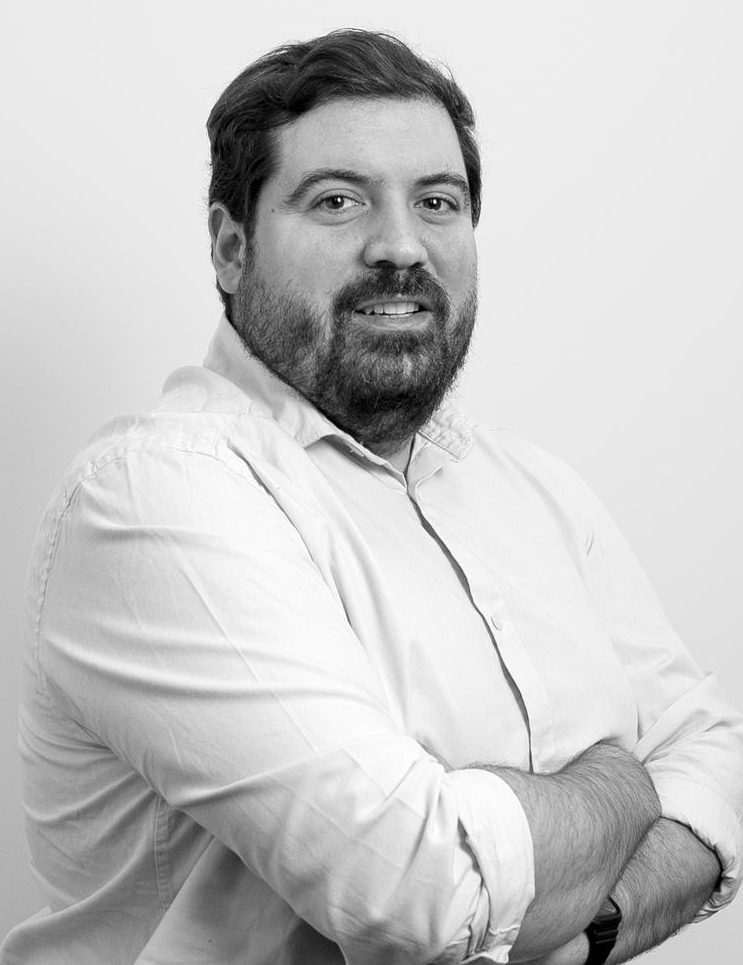 Eduardo, fundador de OLMEGO Proyectos, empresa de reformas en Madrid