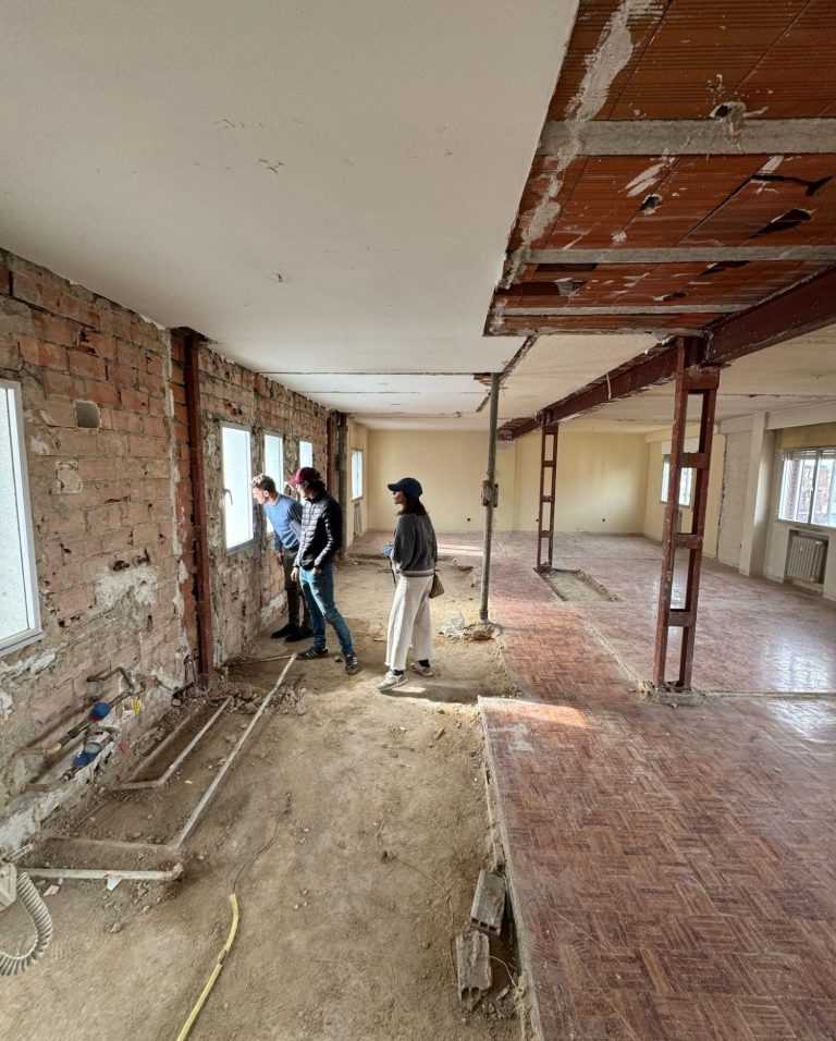 Vivienda durante trabajos de demolición y reforma integral